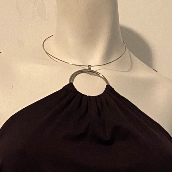 Black Convertible Sexy Halter off-Shoulder Tank Top with Metal Detailing - Picture 2 of 4